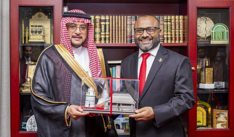 Ambassador of Kingdom of Saudi Arabia Pays Courtesy Call on Minister of Islamic Affairs 3