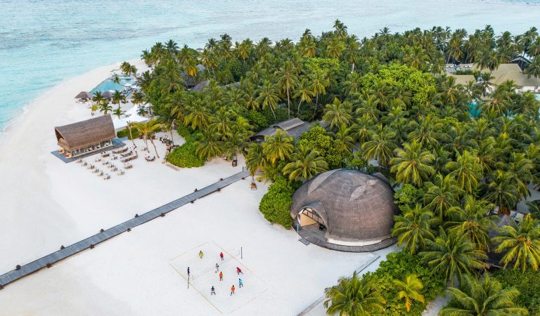 Angsana Velavaru Named Best Foreign Hotel at Russian Traveler Awards 2025