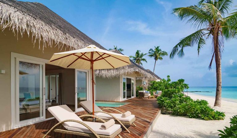 Celebrating Chinese National Day in Style Four Centara Resorts in the Maldives Offer Immersive Festivities for Travellers