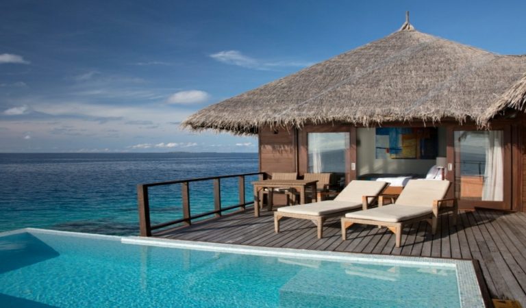 Coco Bodu Hithi Wins Best Waterside Hotel at Condé Nast Johansens Awards 2026