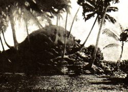 Harry_Charles_Purvis_Bell,_Ruins_of_a_Dagaba_on_Fua_Mulaku_island,_1922