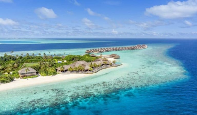 Hurawalhi Maldives Honoured Among World’s Top Resorts by TripAdvisor Travellers