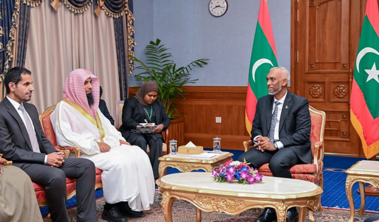 Imam and Khateeb of Al-Masjid Al-Nabawi, Pays a Courtesy Call on the President