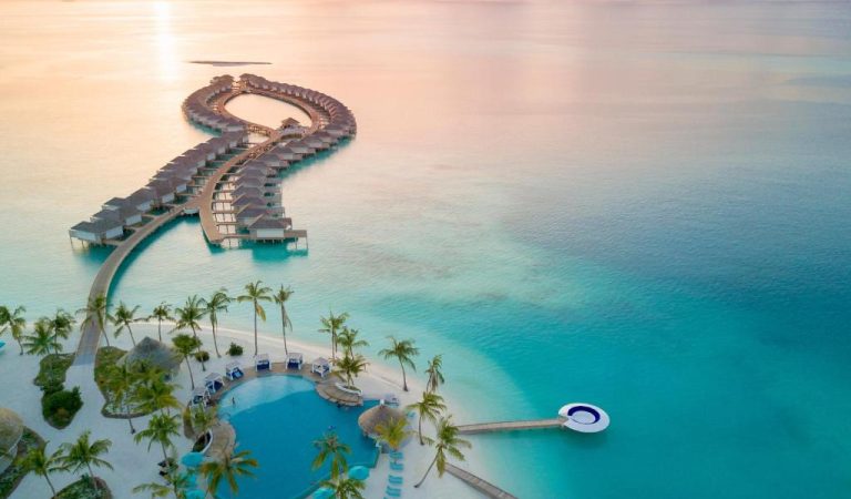 Kandima Maldives Elevates Island Experiences with Global Football Stars, Art and Family Entertainment