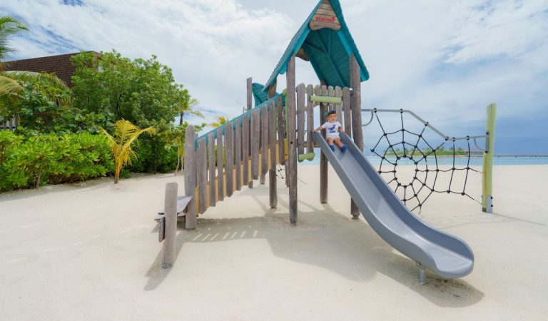 Kuda Villingili Earns Family Traveller Recognition for Exceptional Multigenerational Maldives Stays