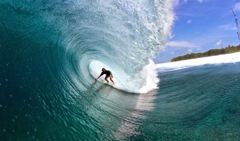 Kuda Villingili Resort Maldives Unveils Surf & Relax Offer Blending Surf, Wellness and Refined Island Living
