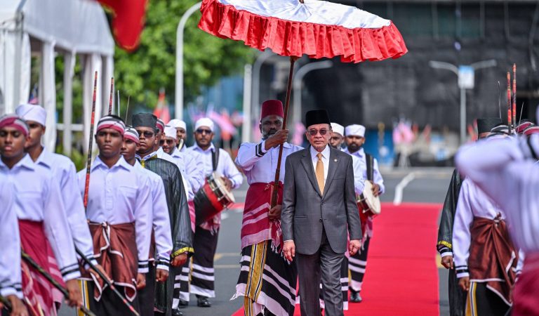 Maldives Extends Warm Ceremonial Welcome to Malaysian Prime Minister Anwar Ibrahim