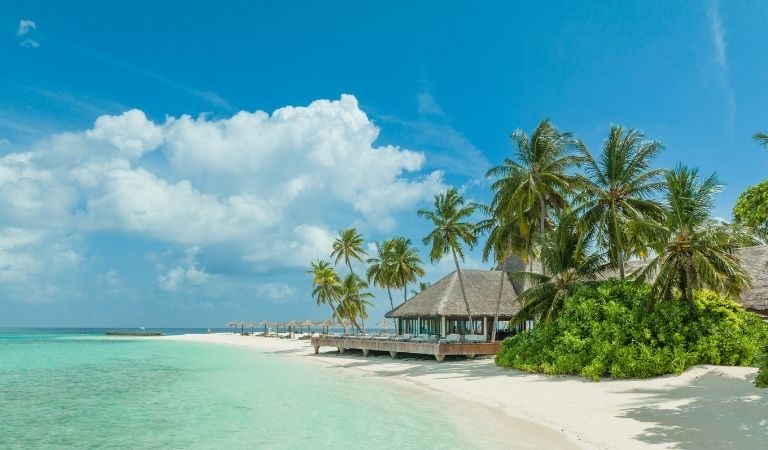 Maldives Opens Bidding for 15 New Resort Developments Across Six Atolls, Expanding Halal Tourism Investment