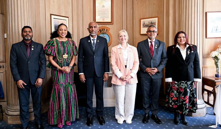 President Dr Muizzu Meets with Lord Mayor of Leeds and Mayor of West Yorkshire to Strengthen Development and Tourism Partnerships