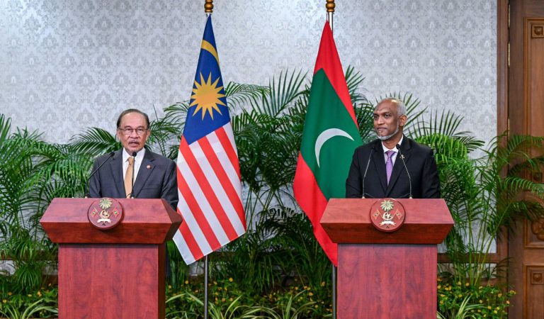 President Muizzu and Prime Minister Anwar Chart Stronger Maldives–Malaysia Partnership Following High-Level Talks and MoU Exchange