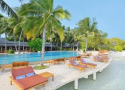 Royal Island Resort Offers Exclusive Winter Getaway in Maldives' Baa Atoll Biosphere Reserve