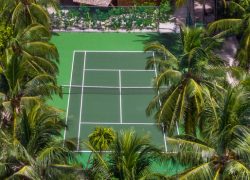 The St. Regis Maldives Vommuli Resort Partners with LUX Tennis to Elevate Island Sporting Experiences