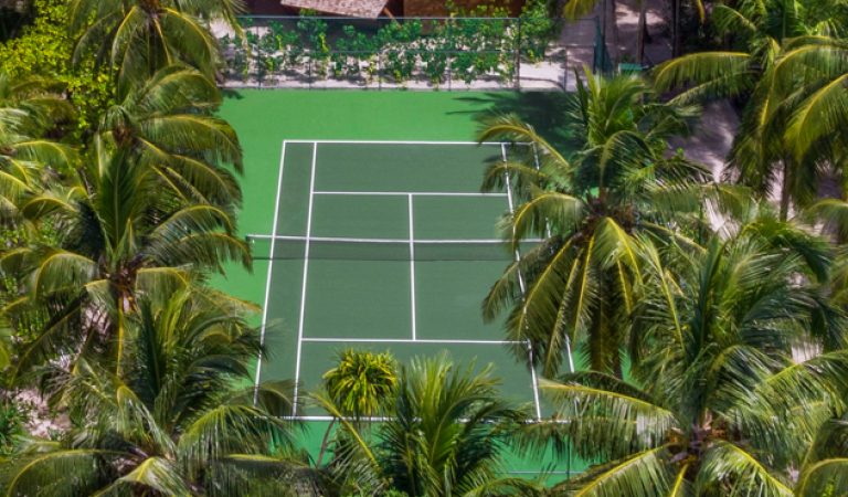 The St. Regis Maldives Vommuli Resort Partners with LUX Tennis to Elevate Island Sporting Experiences
